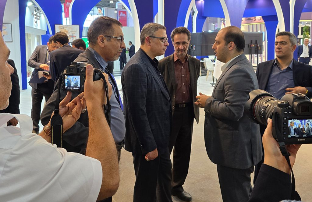 Dr. Hossein Pourfarzaneh, President of the Civil Aviation Organization of Iran visited the Negah Aseman booth